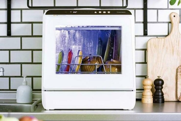 楽にキレイに洗えるおすすめ後付け食洗機！ サンコー「ラクア STTDWADW」｜家電批評・オブ・ザ・イヤー2021のイメージ