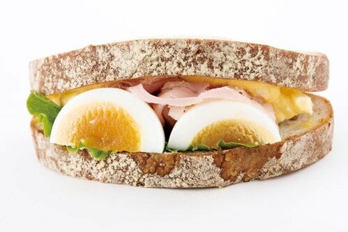 【2位】耳まで美味しい本格派セブン「石窯ライ麦パン」 イメージ2