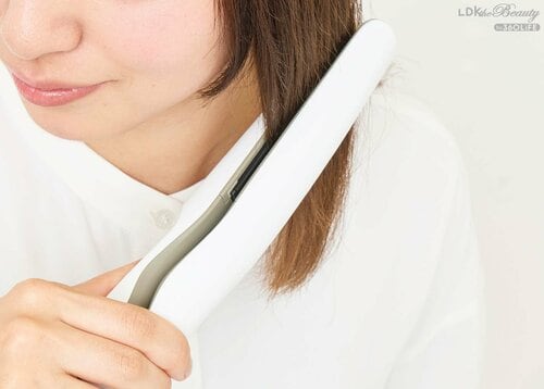 使用感：人間工学に基づいた形でサイドの毛が挟みやすい ストレートアイロンおすすめ イメージ