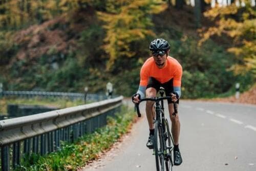3:間をとった「セミドライ・セミウェット・ワックスタイプ」 自転車用チェーンオイルおすすめ イメージ