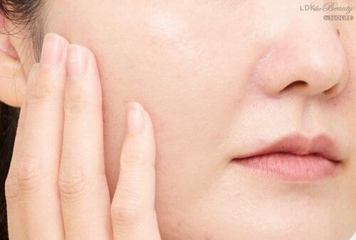 使用感：伸びヨシ＆薄づきでパパッと塗布できる リキッドファンデおすすめ イメージ