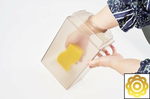 【お手入れしやすさ】タンク内に手を入れやすく、トレイカバーは汚れたら捨てるだけ! 一人暮らし向け加湿器おすすめ イメージ