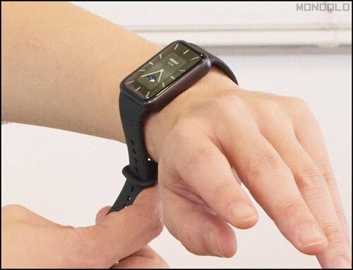 テスト5：着脱のしやすさ 安いスマートバンドおすすめ イメージ