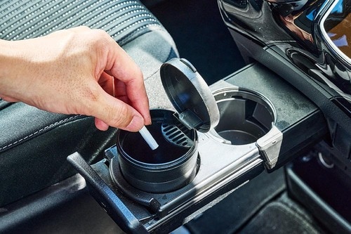 車用灰皿おすすめ ダイソー ふた付き灰皿 イメージ2