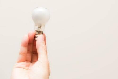 LED電球にチェンジで電気代をカット! イメージ