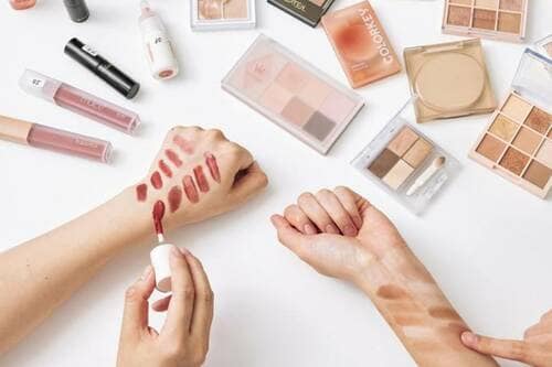 ポイント3:使用感 プチプラアイシャドウおすすめ イメージ