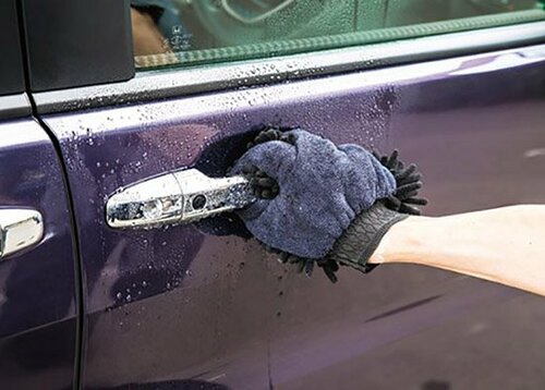 オートバックスでバカ売れ!5本指グローブが効率的すぎ