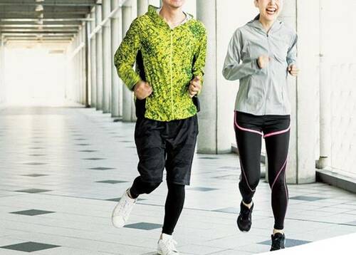 ランニングのモチベーションが上がるおすすめランニングギアとは? メンズ用ランニングキャップおすすめ イメージ