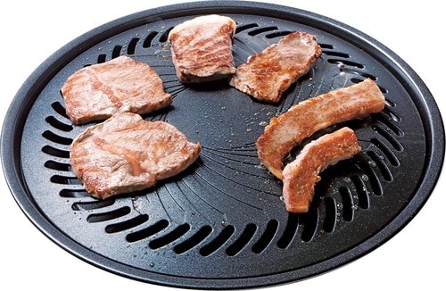 肉が香ばしくジューシーに焼ける イワタニ「焼肉プレート フッ素樹脂加工」 イメージ2
