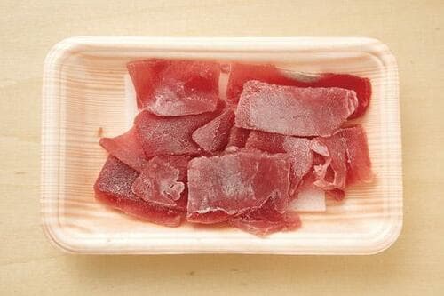 刺身解凍は中央に冷凍部分が残るも肉はしっとりと解凍できすぐ使える