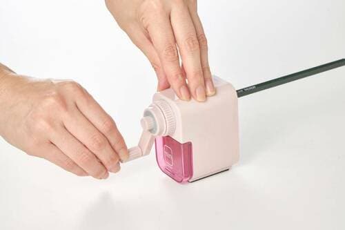 かなりコンパクトなサイズ感 手動鉛筆削りおすすめ イメージ