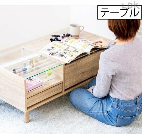 テーブル兼用の隠しドレッサーにメイク用品収納 イメージ