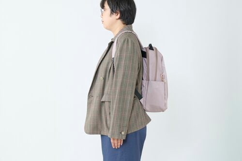 シルエットはランドセルっぽい レディース向け通勤リュックおすすめ イメージ