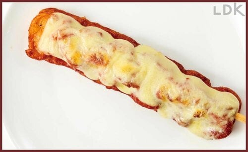 チーズを乗せて焼くとジャンクに！ イメージ
