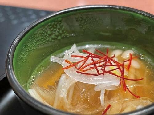 1：トリプルカメラで望遠撮影 イメージ3