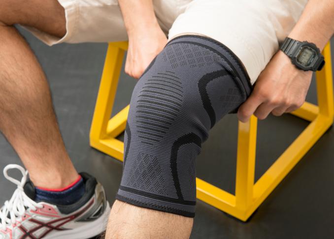 膝サポーターおすすめランキング8選 筋トレ時の痛みから守る 360life サンロクマル