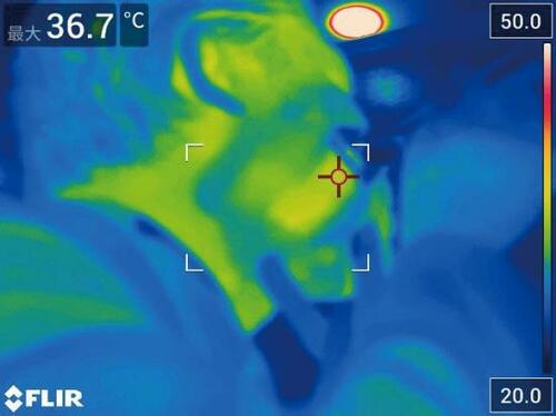1：ヒゲのプロも絶賛！ジレットの加熱ひげそり イメージ3