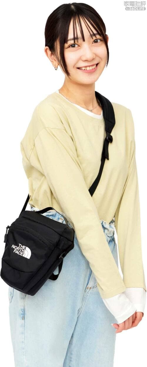 【4位】ザ・ノース・フェイス「MLカメラバッグ」 カメラバッグおすすめ イメージ