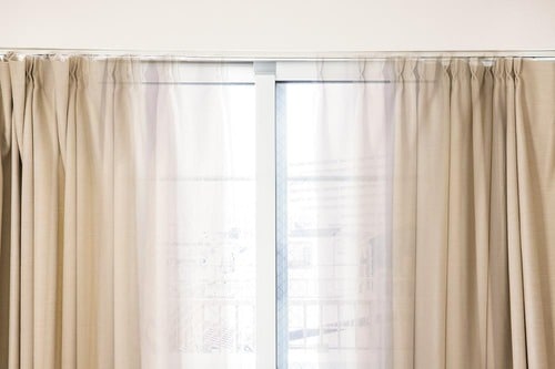 時間設定でカーテンが自動開閉 イメージ