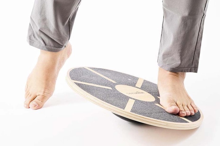 Amazonベーシック「バランスボード 木製」｜Amazonブラックフライデーセール