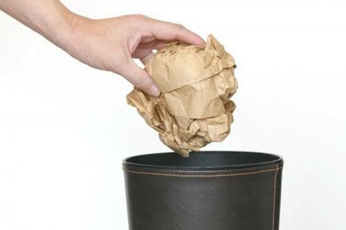 ジャマにならずに使い勝手のいい 車用のゴミ箱をご紹介します イメージ