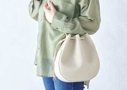 着こなしテク不要で普段の服にマッチ!