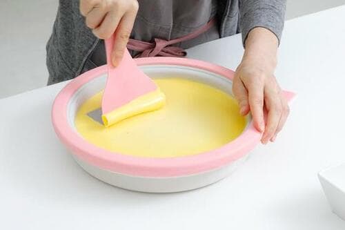 底のゴムですべりにくいエスアイエス「ロールアイスメーカー」 イメージ2