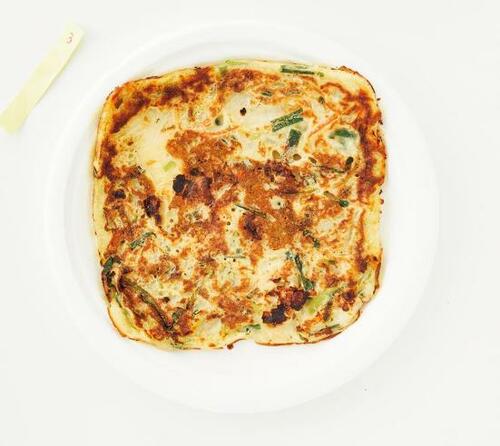 C評価: イカの存在感が薄く水っぽい！イオン「鉄板屋 チヂミ」 イメージ2