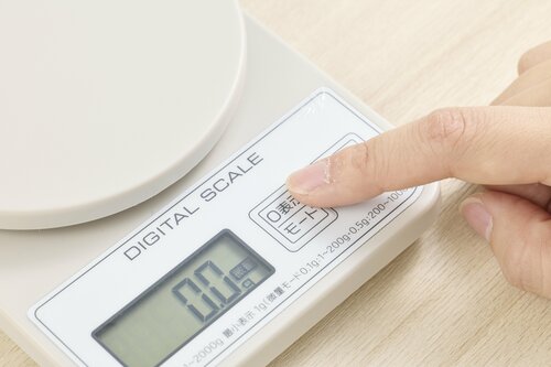 ボタンの切り替えがわかりにくい キッチンスケールおすすめ イメージ