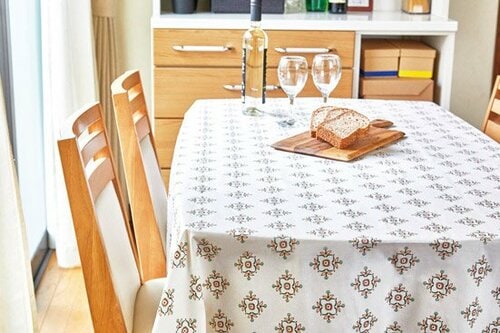 他店で買ったら倍以上！ 大判で防水効果もあるクロス イメージ