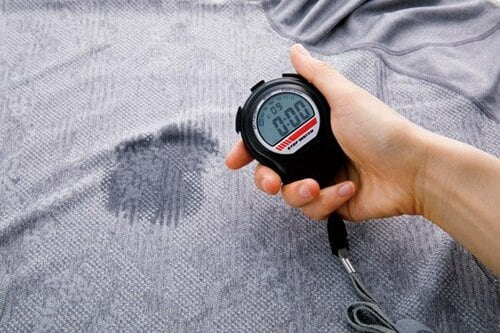 【テスト方法】速乾性、吸水速度、吸水力の3項目を比較しました イメージ2