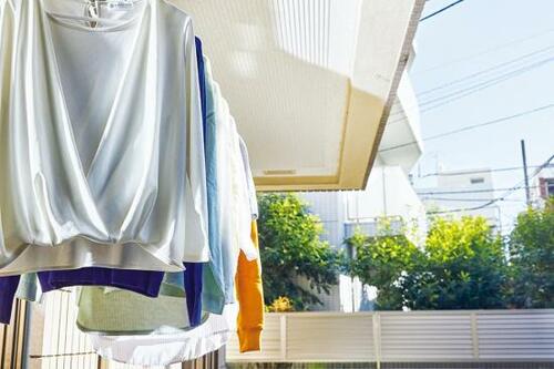 冬の乾かない衣類は干す場所と時間を工夫する！ イメージ2