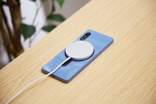 ・カーマウントにつけられる・財布や充電などアクセサリの用途が広がる マグネット式スマホリングおすすめ イメージ