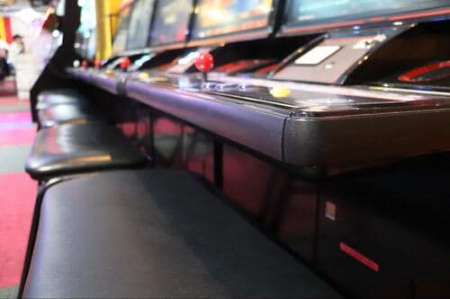 家でゲームセンターのように遊べるアケコン イメージ