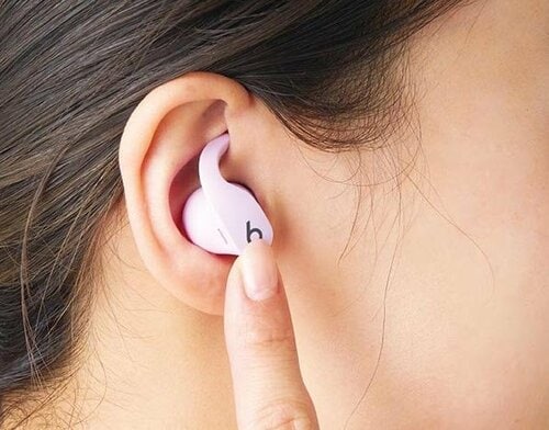 【操作性・装着感】「Beats Fit Pro」は走っても外れない! 長時間なら「AirPods Pro」 イメージ