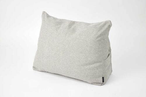 ボンモマン「背もたれになる掛け布団収納ケース トライアングル型」 イメージ