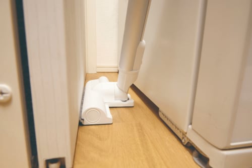 冷蔵庫横✕ホコリ LDKベストバイ掃除機おすすめ イメージ