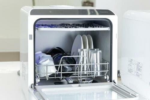本当にキレイになる食洗機は?卓上型の3機種をテスト