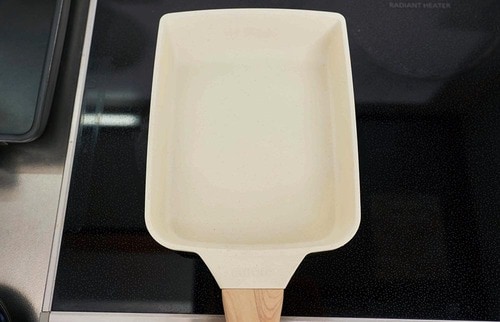 手前がカーブしていて丸い卵焼きになる 卵焼き器・卵焼きフライパンおすすめ イメージ