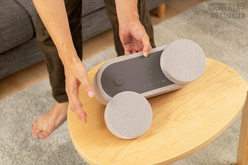 電源【評価:良好】リアスピーカーを持ち上げると自動で電源がオンに! ソニー「ポータブルシアターシステム HT-AX7」おすすめ イメージ2