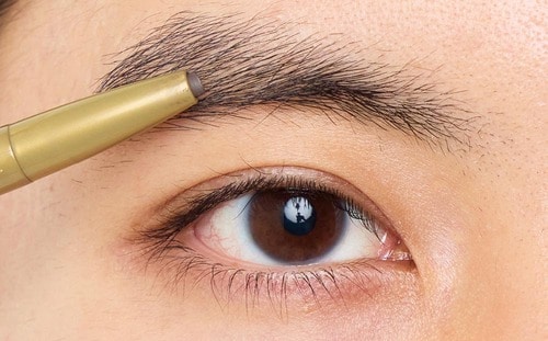 3:アイブロウでスキマを埋める メンズアイブロウおすすめ イメージ