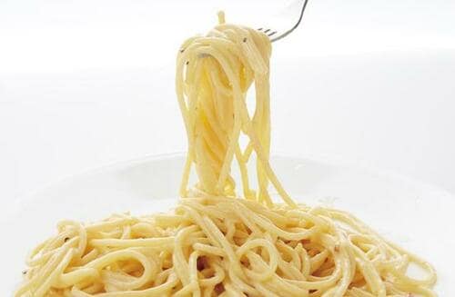 ベーコンの香りが決め手!マ・マー あえるだけパスタソース レトルトパスタソースおすすめ イメージ3
