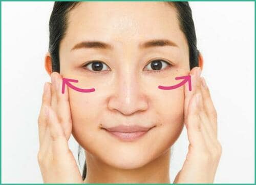 【STEP2】指の腹を使って外側に伸ばす イメージ