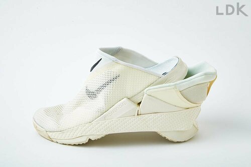 足を入れるだけですぐに履ける スケッチャーズおすすめ イメージ
