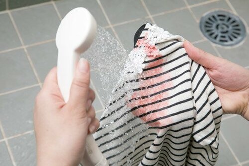 熱いシャワーで洗い流せばOK!