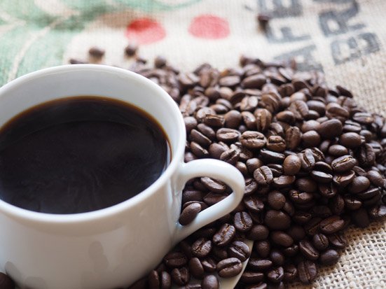 電動歯ブラシでのホワイトニングは煙草やコーヒーの黄ばみに効果あり