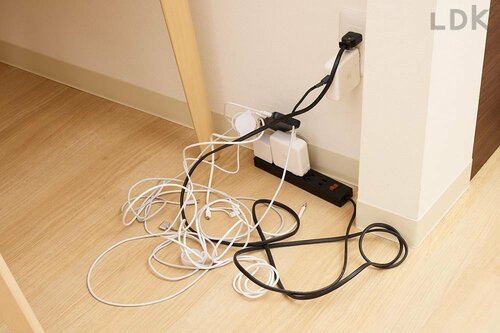 充電コンセントはまとめて浮かせれば快適に! イメージ
