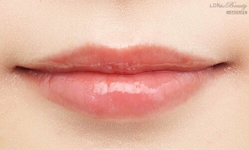 仕上がり：なじみのいい万能カラー 色付きリップセラムおすすめ イメージ
