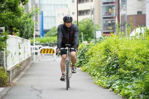 自転車用ヘルメットは安全に走るための必須アイテム！ ロードバイク用ヘルメットおすすめ イメージ