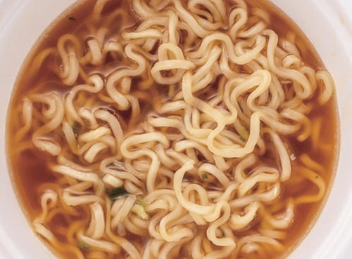 減塩レトルト食品おすすめ サンヨー食品 サッポロ一番 減塩 しょうゆ味 イメージ2